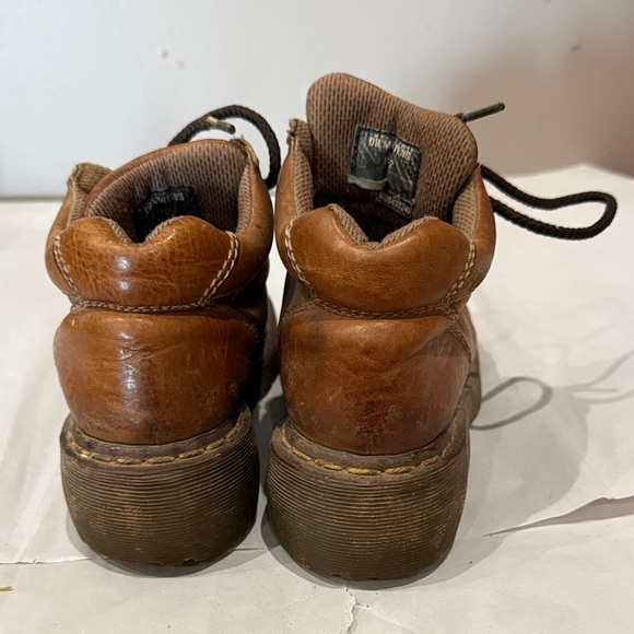 Dr. Martens Tan Leather Men's Boots - Picture 4 of 5